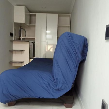 Ferienwohnung Двухуровневый Практичный Лофт Almaty Exterior foto