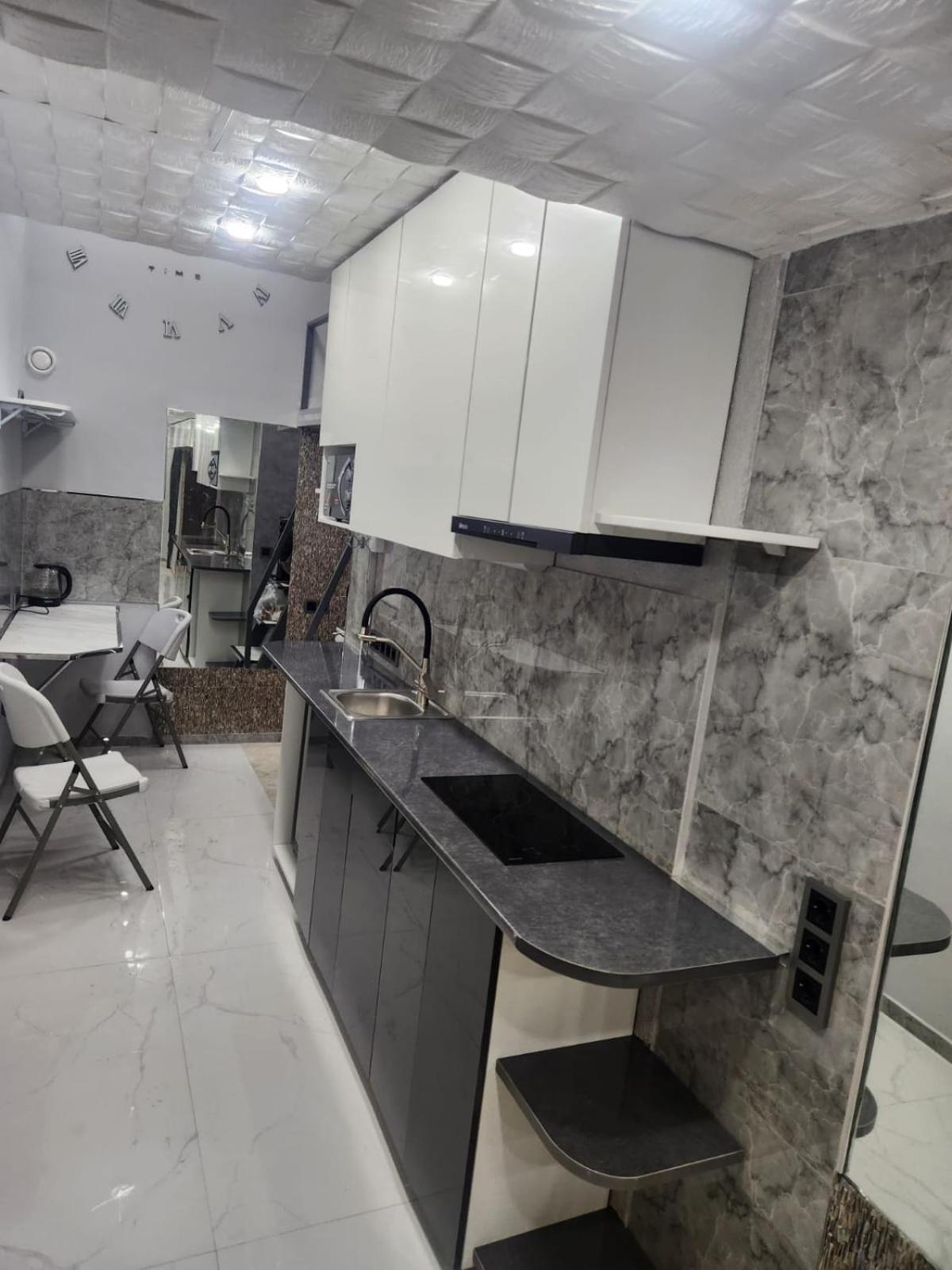 Ferienwohnung Двухуровневый Практичный Лофт Almaty Exterior foto